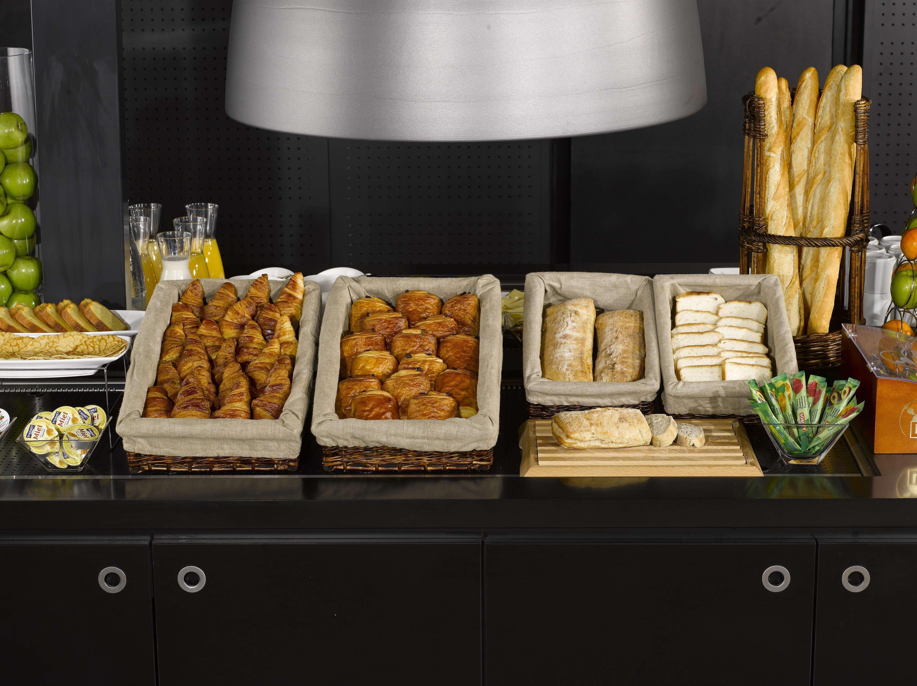 Campanile Hotel 3*